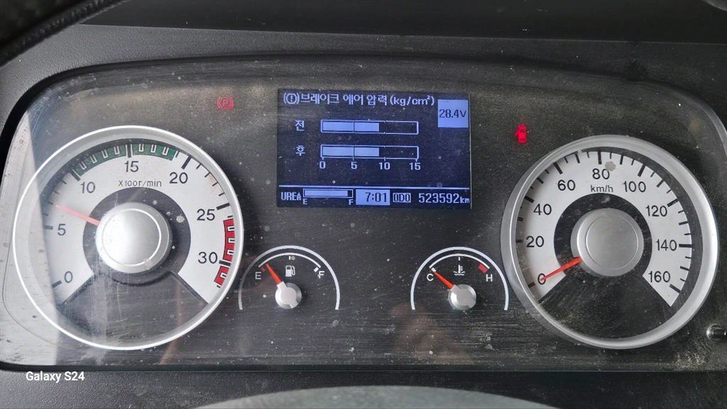 현대 메가트럭 4.5톤 카고 2017년식 주행 523,567km 중고 트럭 상세 이미지 9