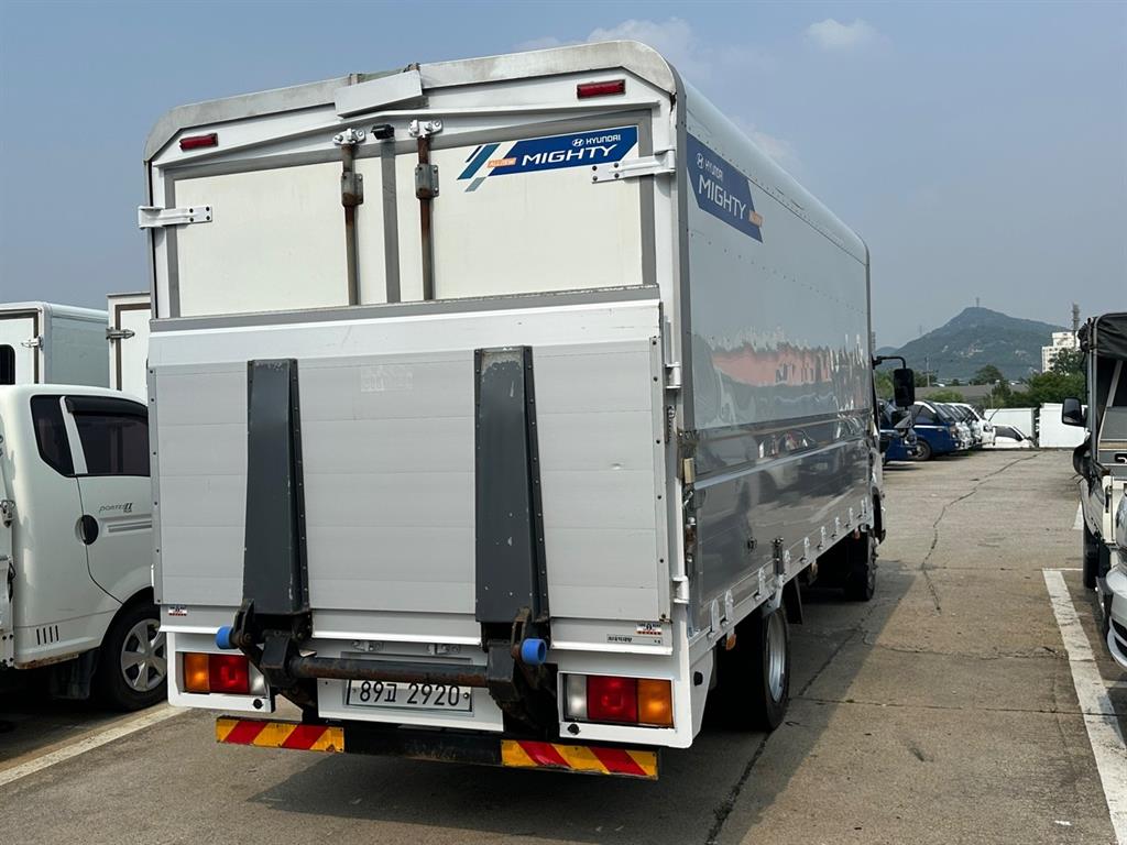 현대 올 뉴 마이티 3.5톤 냉동 윙바디 중고 트럭 2019년식 주행 80,100km 상세 이미지 6