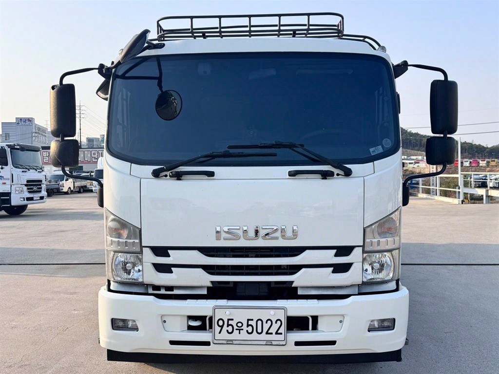 이스즈 포워드 4.5톤 카고 2021년식 주행 356,237km 중고 트럭 상세 이미지 2
