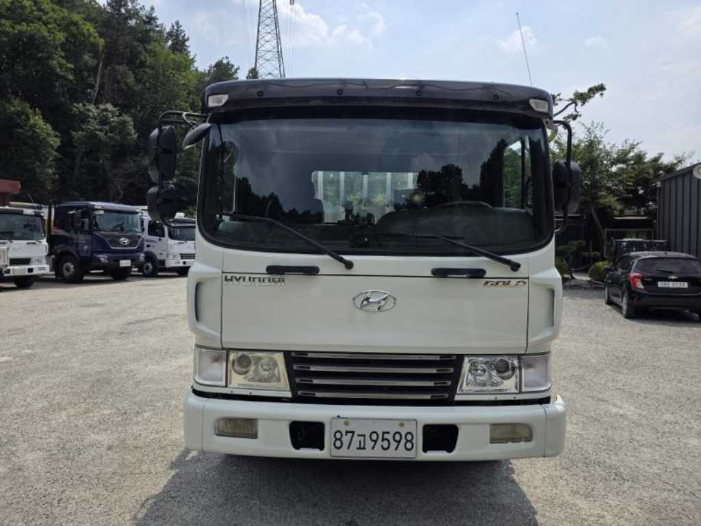 현대 메가트럭 5톤 중축 카고 중고 화물차 2011년식 주행 626,966km 상세 이미지 3