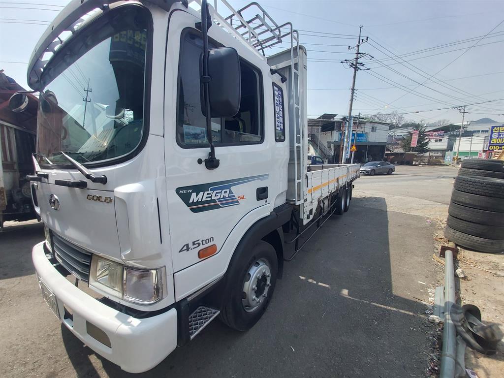 현대 메가트럭 4.5톤 카고 중고 트럭 2011년식 주행 999,999km 상세 이미지 3