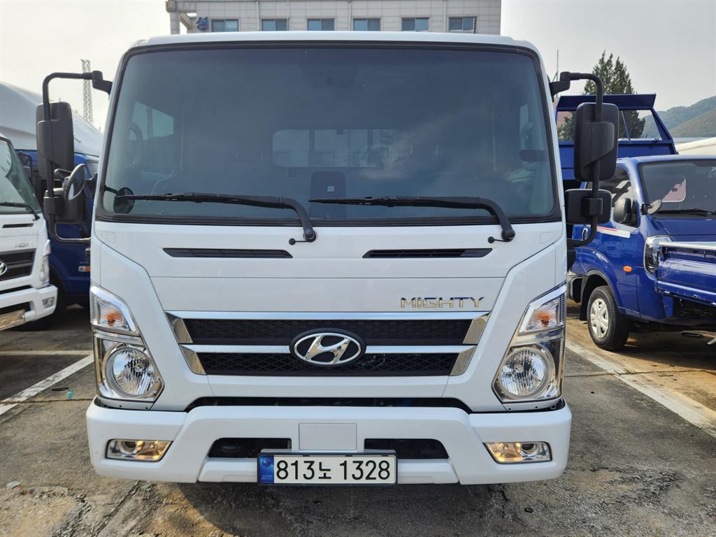 현대 올 뉴 마이티 2.5톤 카고 중고 화물차 2024년식 주행 10,325km 상세 이미지 2