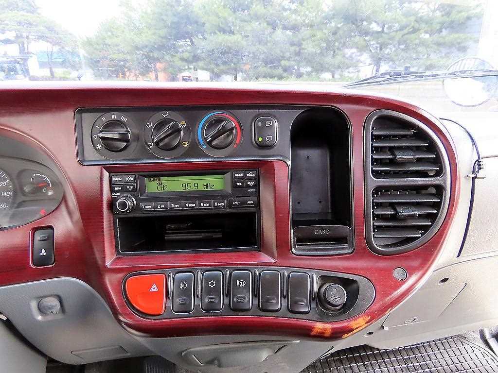 현대 e-마이티 큐티 2톤 카고 2017년식 주행 151,745km 중고 화물차 상세 이미지 9