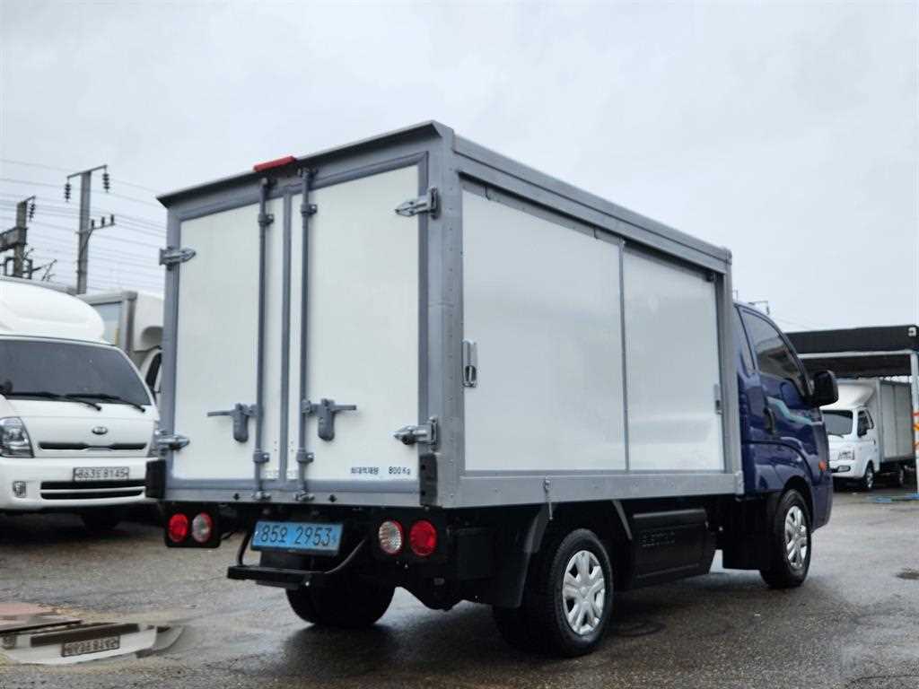 기아 봉고3 EV 1톤 저상내장탑 2022년식 주행 105,933km 중고 화물차 상세 이미지 18