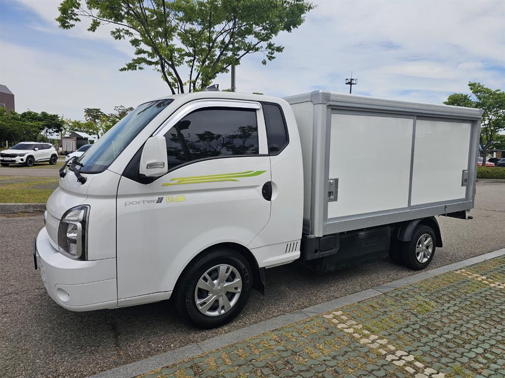 현대 포터2 EV 1톤 저상내장탑 2022년식 중고 화물차 2022-03 주행 80,780km 대표 이미지