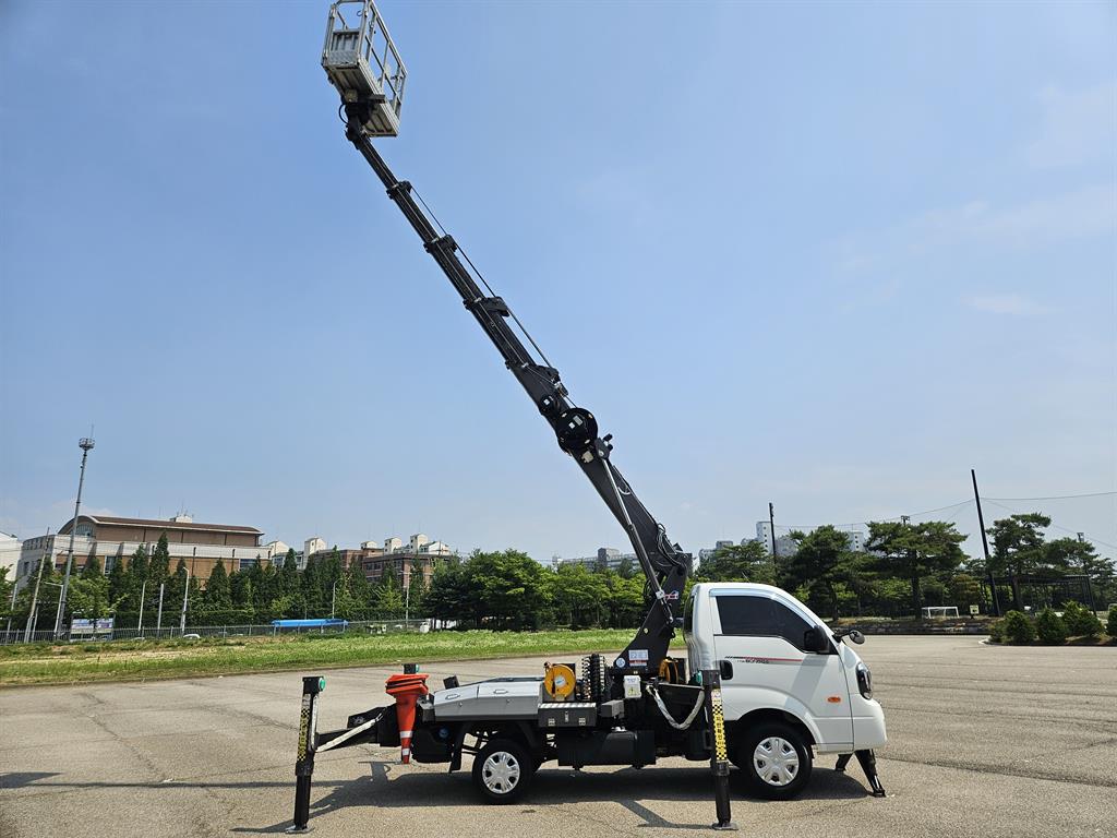 1톤 지톤 아톰200N-4 저상 고소작업차 2021년식 주행 56,147km 중고 화물차 바가지차 상세 이미지 9