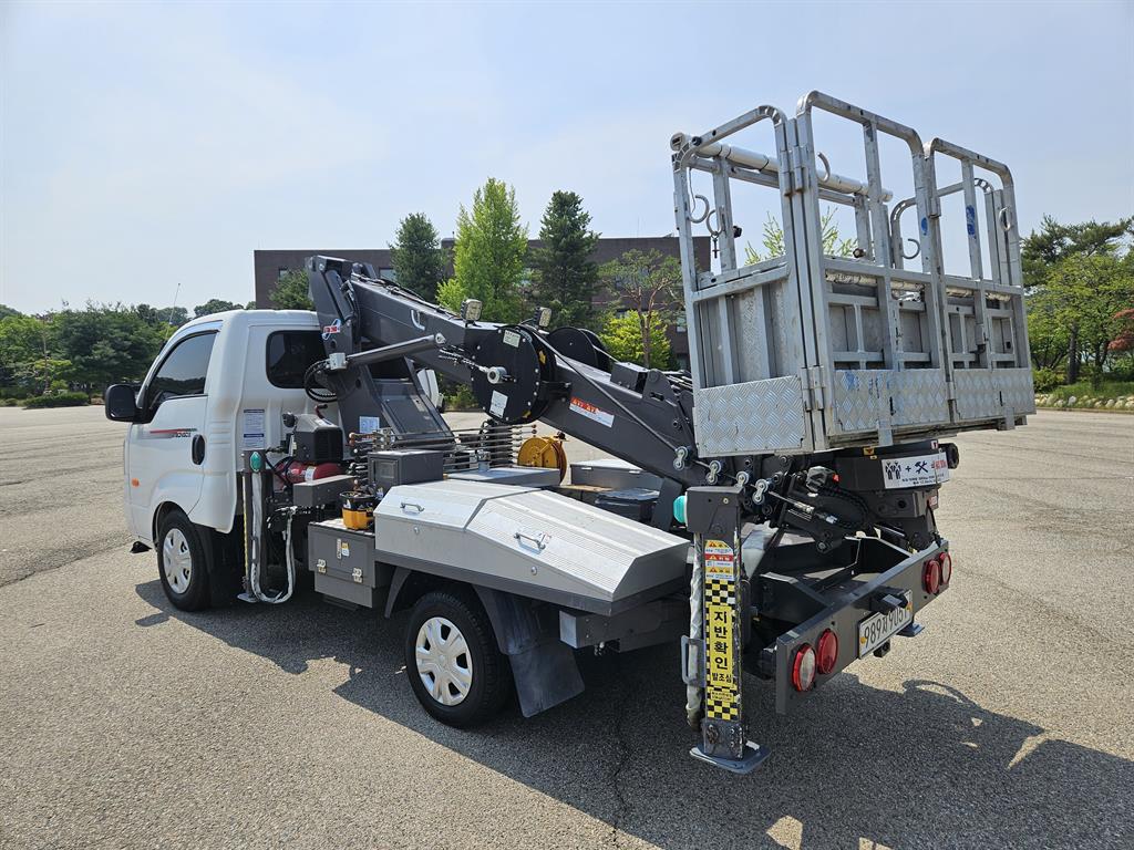 1톤 지톤 아톰200N-4 저상 고소작업차 2021년식 주행 56,147km 중고 화물차 바가지차 상세 이미지 7