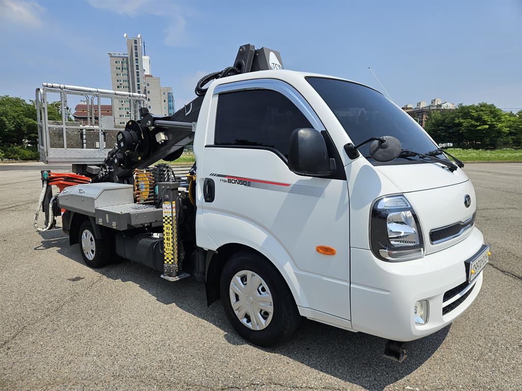 1톤 지톤 아톰200N-4 저상 고소작업차 2021년식 주행 56,147km 중고 화물차 바가지차 대표 이미지