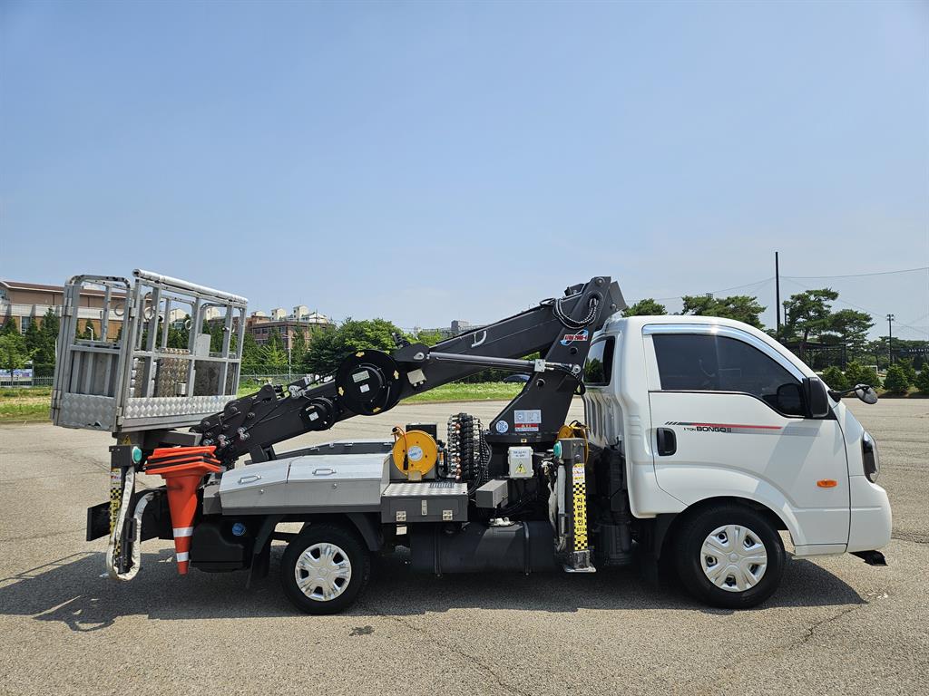 1톤 지톤 아톰200N-4 저상 고소작업차 2021년식 주행 56,147km 중고 화물차 바가지차 상세 이미지 5