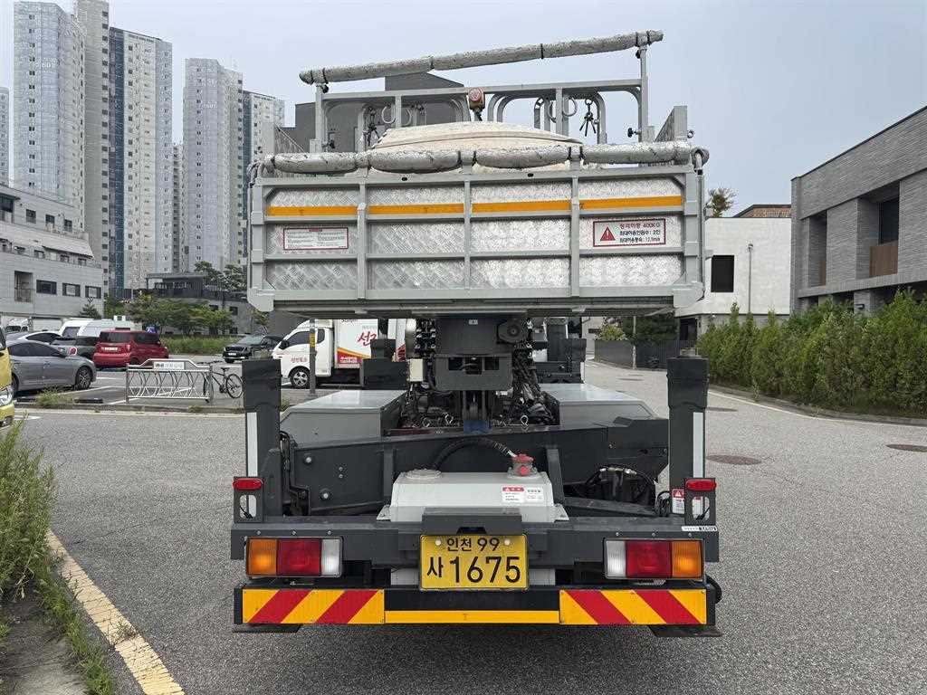 3.5톤 호룡 320SQ 고소작업차 2024년식 주행 19,002km 중고 화물차 바가지차 상세 이미지 6