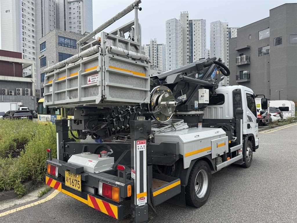 3.5톤 호룡 320SQ 고소작업차 2024년식 주행 19,002km 중고 화물차 바가지차 상세 이미지 5