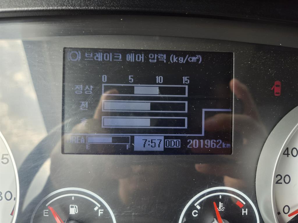 현대 메가트럭 4.5톤 초장축 셀프로더 2015년식 주행 201,569km 중고 화물차 상세 이미지 17