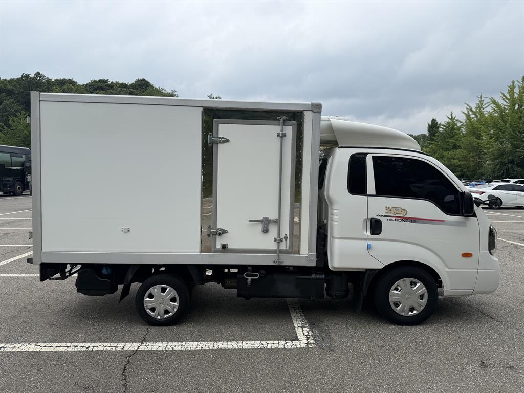 기아 더 뉴 봉고3 1톤 킹캡 초장축 듀얼컴프 냉동탑 2020년식 주행 22,744km 중고 화물차 상세 이미지 7
