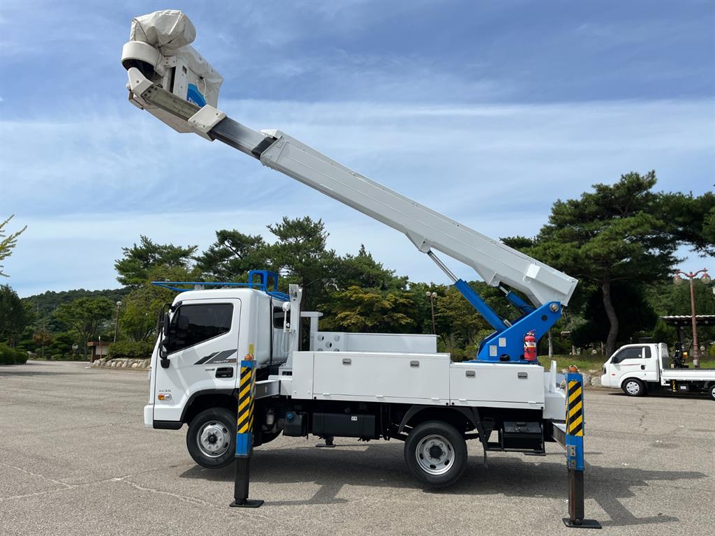 3.5톤 동해 DHT-150S 고압활선 고소작업차 2015년식 주행 41,016km 중고 화물차 바가지차 상세 이미지 9