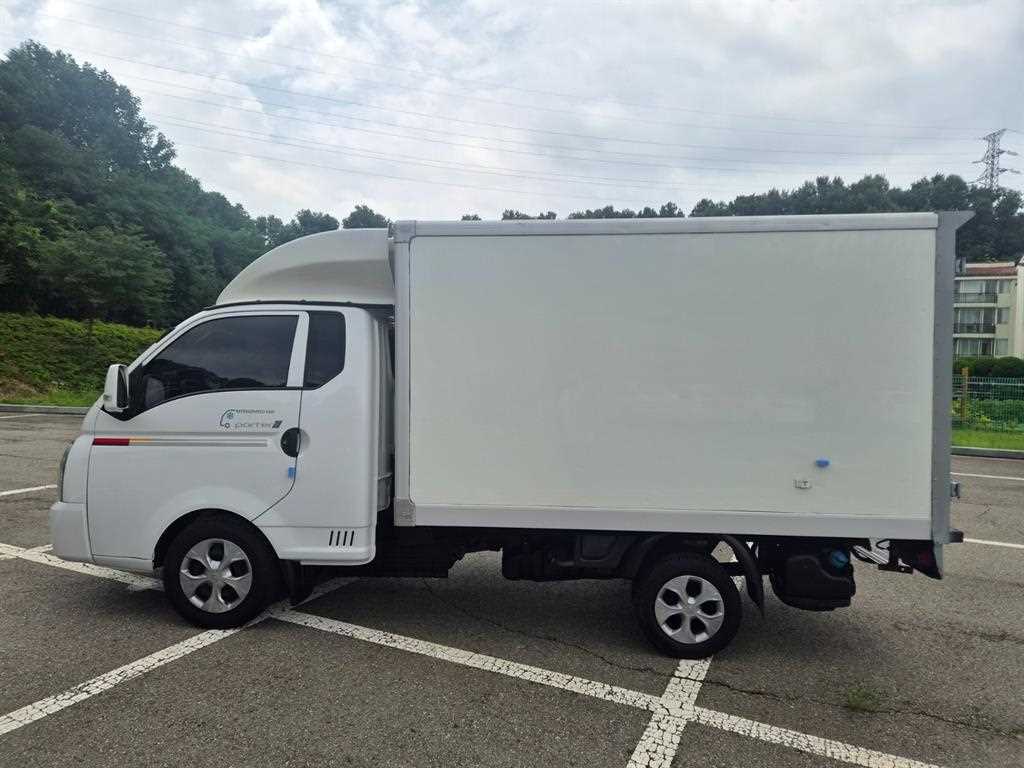 현대 포터2 1톤 슈퍼캡 초장축 트윈컴프 냉동탑 2020년식 주행 177,278km 중고 화물차 상세 이미지 9