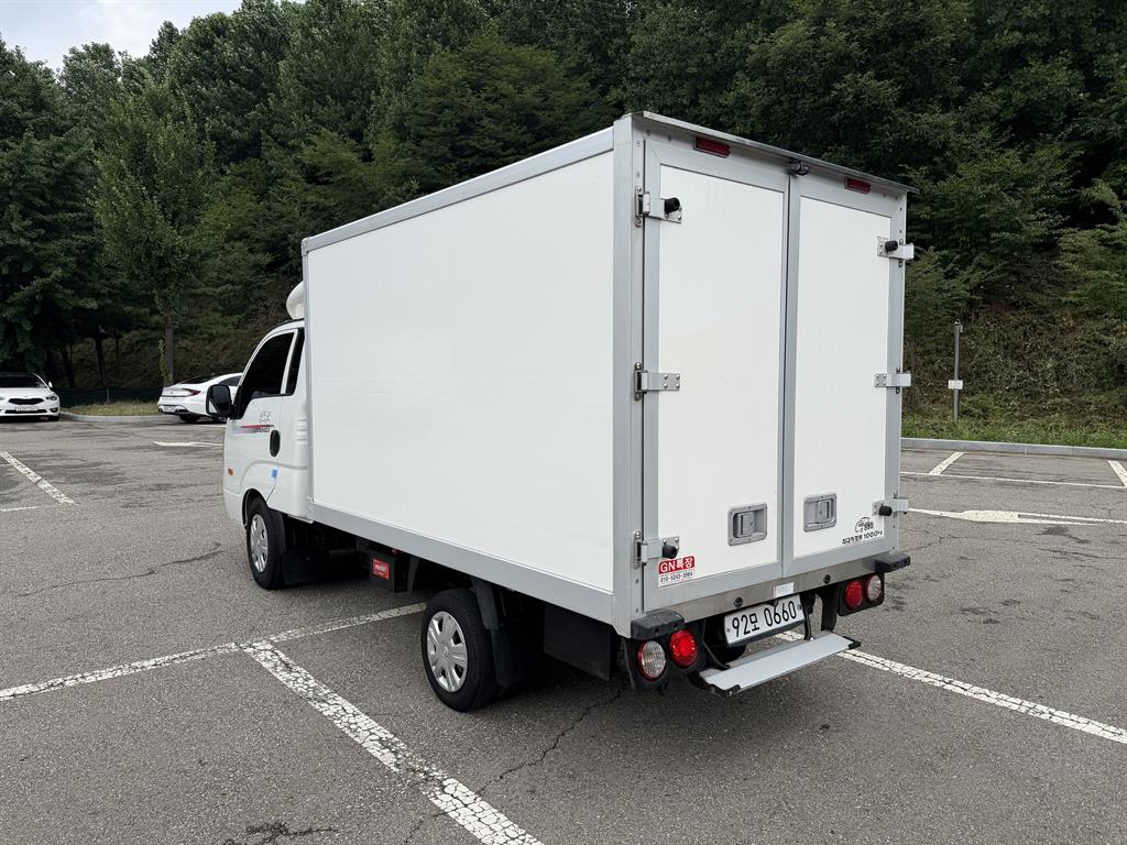 기아 더 뉴 봉고3 1톤 킹캡 초장축 듀얼컴프 냉동탑 2020년식 주행 22,744km 중고 화물차 상세 이미지 4
