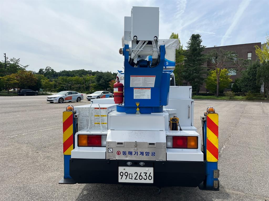 3.5톤 동해 DHT-150S 고압활선 고소작업차 2015년식 주행 41,016km 중고 화물차 바가지차 상세 이미지 7