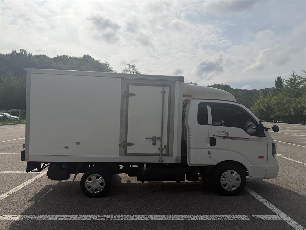 기아 더 뉴 봉고3 1톤 킹캡 초장축 듀얼컴프 냉동탑 2021년식 주행 114,153km 중고 화물차 상세 이미지 7