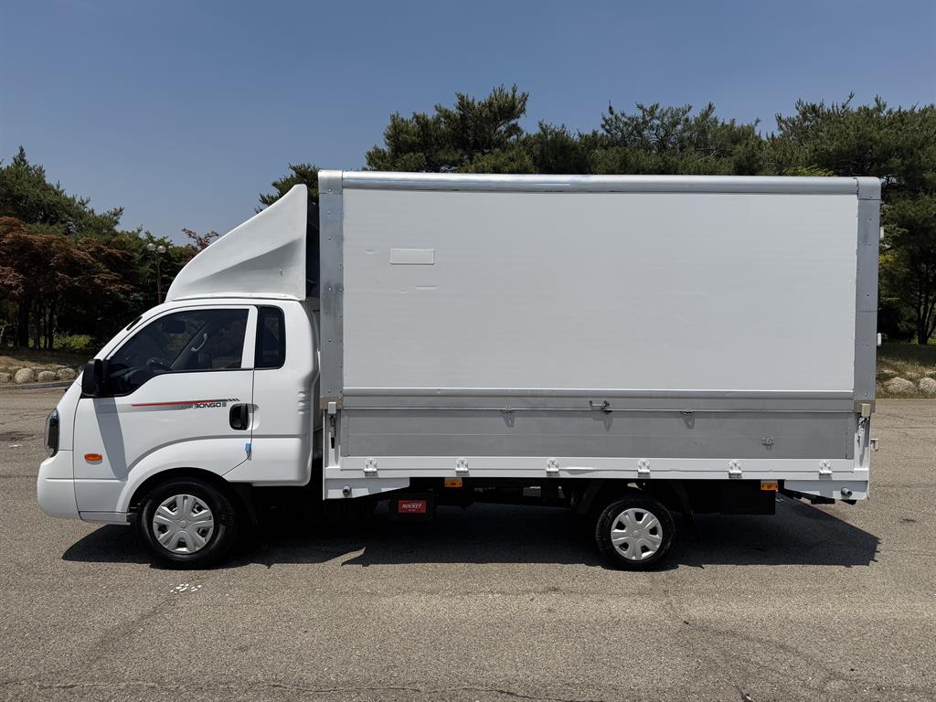 기아 더 뉴 봉고3 1톤 킹캡 초장축 수동식 윙바디 2022년식 주행 220,727km 중고 화물차 상세 이미지 3