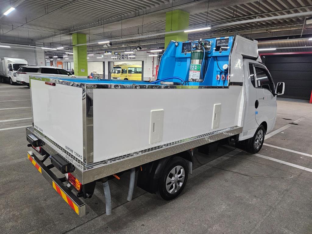 현대 포터2 1.3톤 LPG 활어차 2025년식 주행 8,912km 중고 화물차 상세 이미지 8
