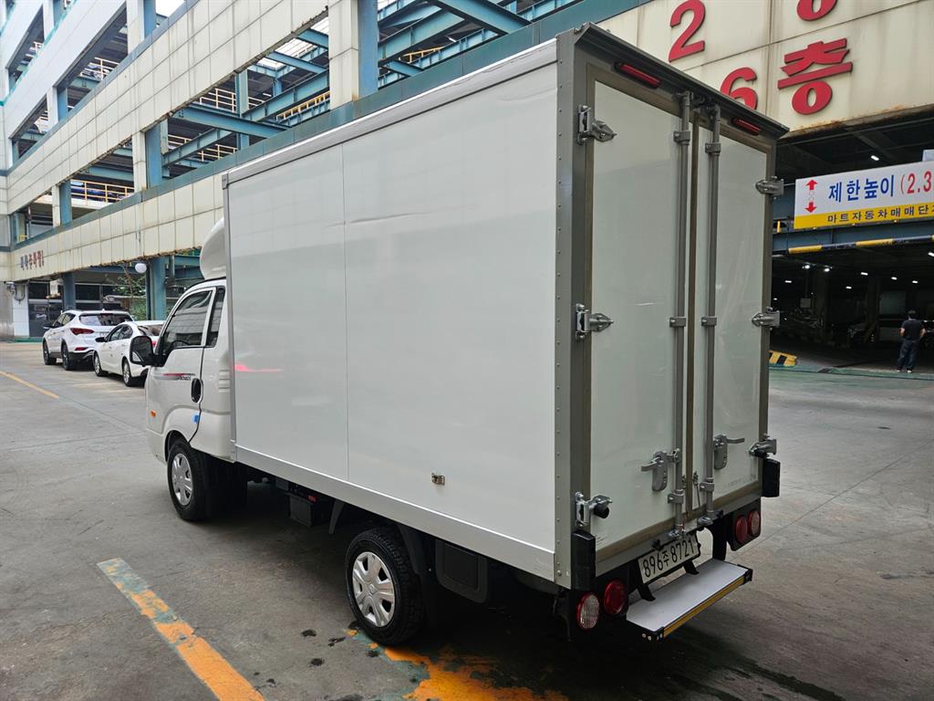 기아 봉고3 1톤 LPG 하이내장탑 2024년식 주행 33,015km 중고 화물차 상세 이미지 8