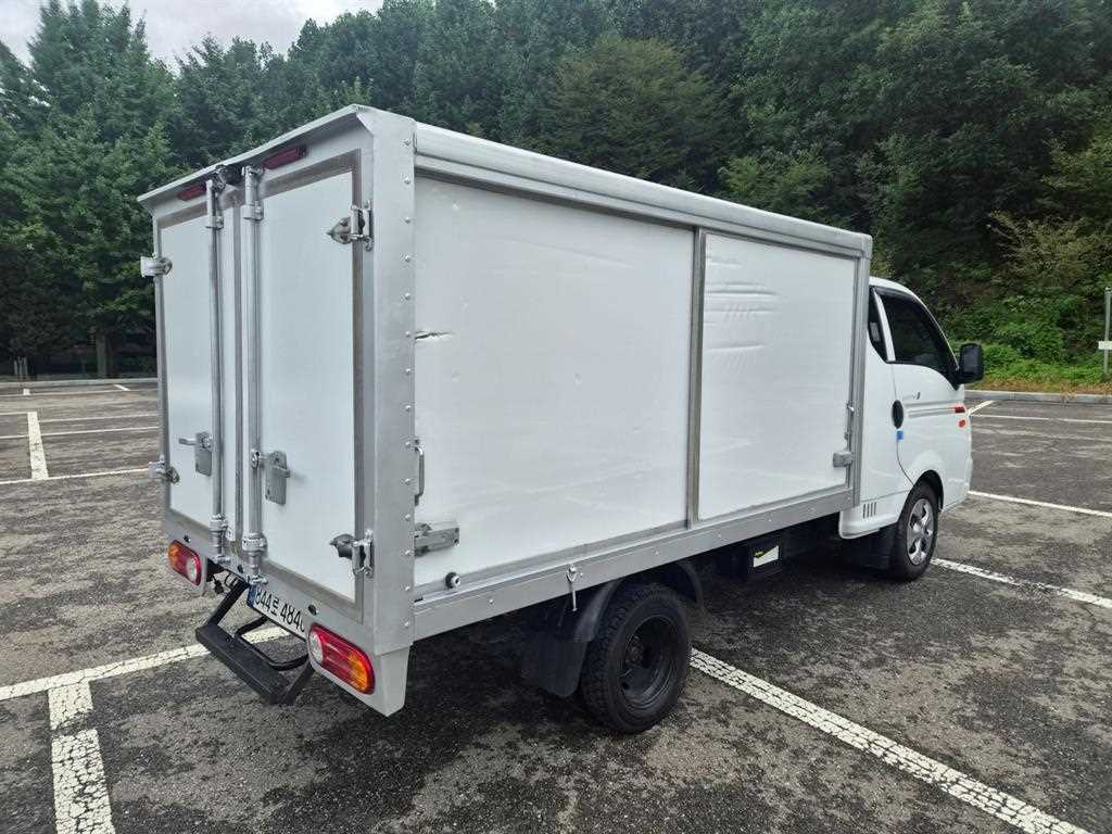 현대 포터2 1톤 저상내장탑 양문미닫이 2022년식 주행 108,458km 중고 화물차 상세 이미지 5