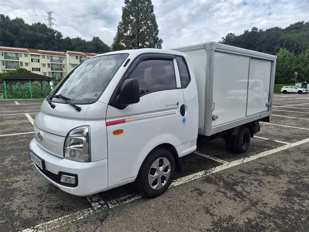 현대 포터2 1톤 저상내장탑 양문미닫이 2022년식 주행 108,458km 중고 화물차 상세 이미지 3