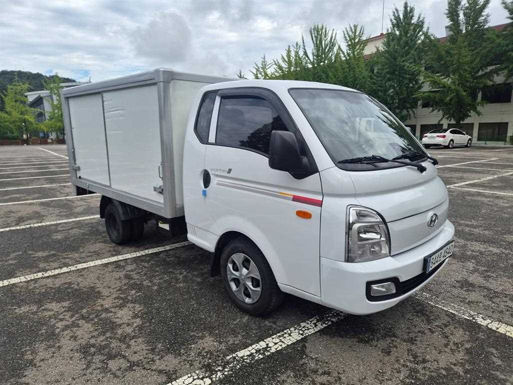 현대 포터2 1톤 저상내장탑 양문미닫이 2022년식 주행 108,458km 중고 화물차 대표 이미지