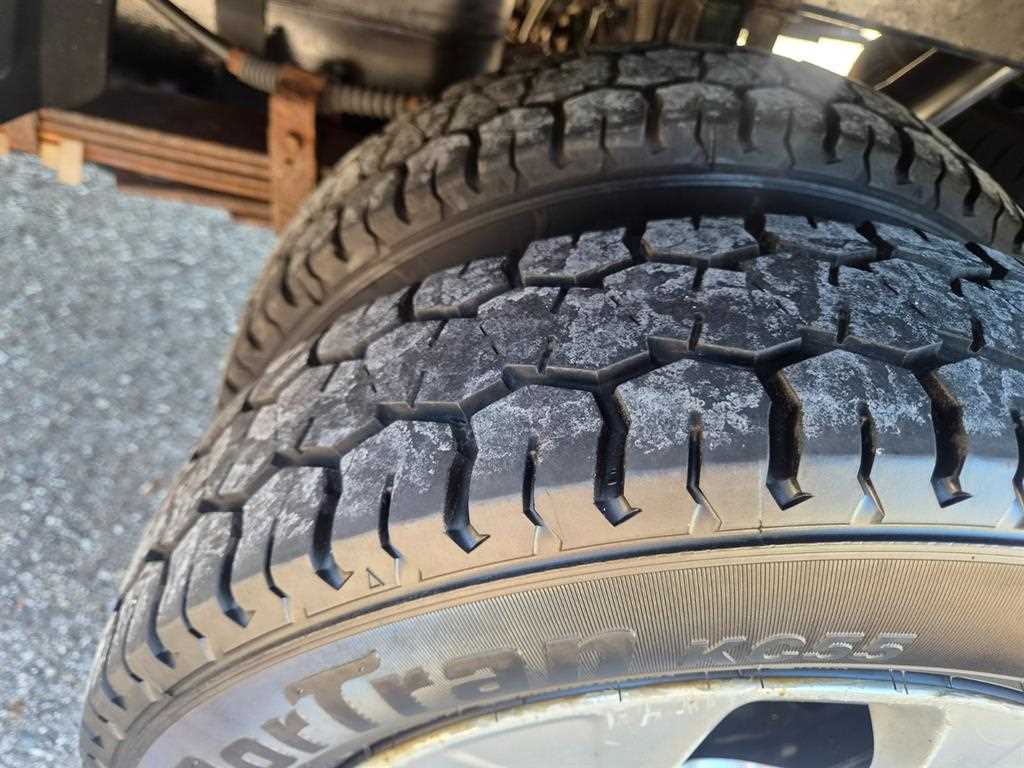 현대 포터2 1톤 저상내장탑 양문미닫이 2019년식 주행 91,878km 중고 화물차 상세 이미지 14