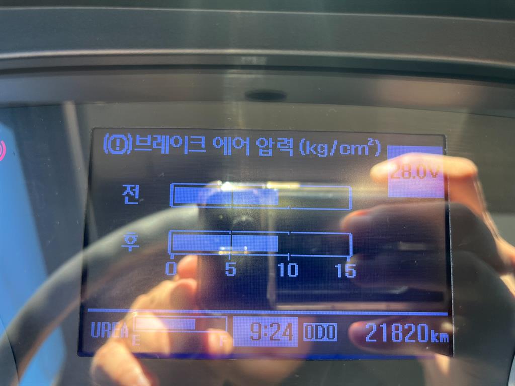 현대 메가트럭 5톤 8000L 스텐탱크 살수차 2017년식 주행 21,484km 중고 화물차 상세 이미지 18
