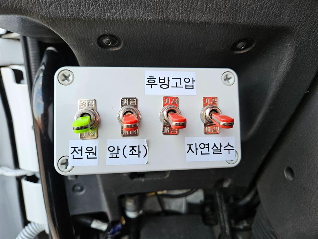 현대 5톤 스텐탱크 국제펌프 살수차 2009년식 주행 470,349km 중고 화물차 상세 이미지 6