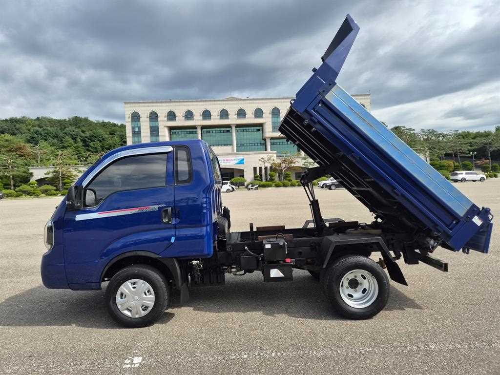 기아 더 뉴 봉고3 1톤 4WD 복륜 덤프 2022년식 주행 12,835km 중고 화물차 상세 이미지 9
