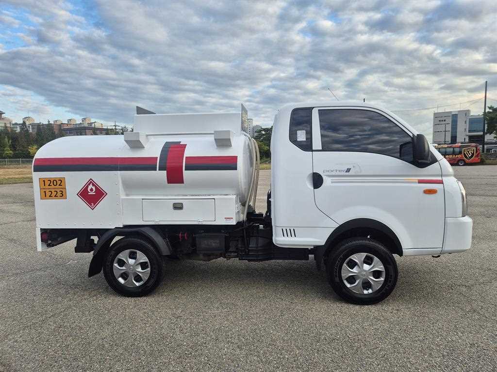 현대 포터2 1톤 4륜 홈로리 2023년식 주행 2,372km 중고 화물차 홈/탱크로리 상세 이미지 5