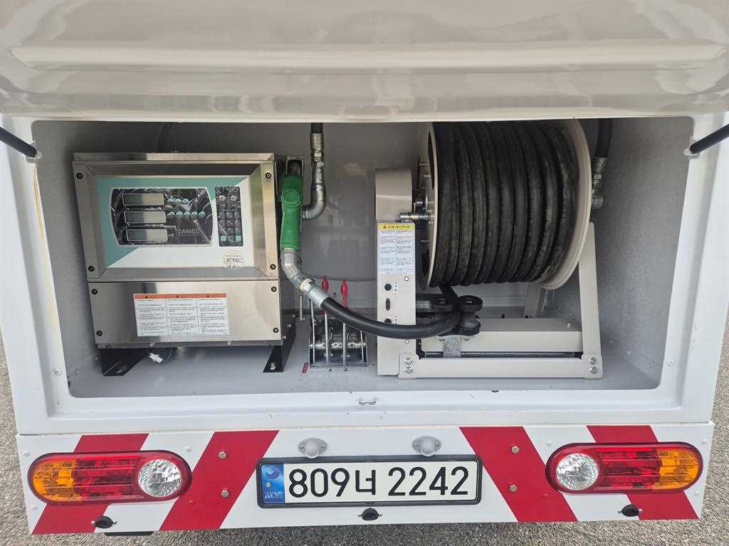 현대 포터2 1톤 4륜 홈로리 2023년식 주행 2,372km 중고 화물차 홈/탱크로리 상세 이미지 9