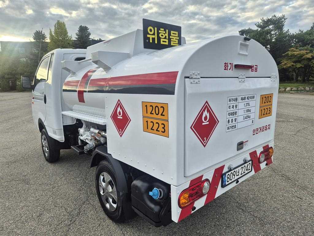 현대 포터2 1톤 4륜 홈로리 2023년식 주행 2,372km 중고 화물차 홈/탱크로리 상세 이미지 6