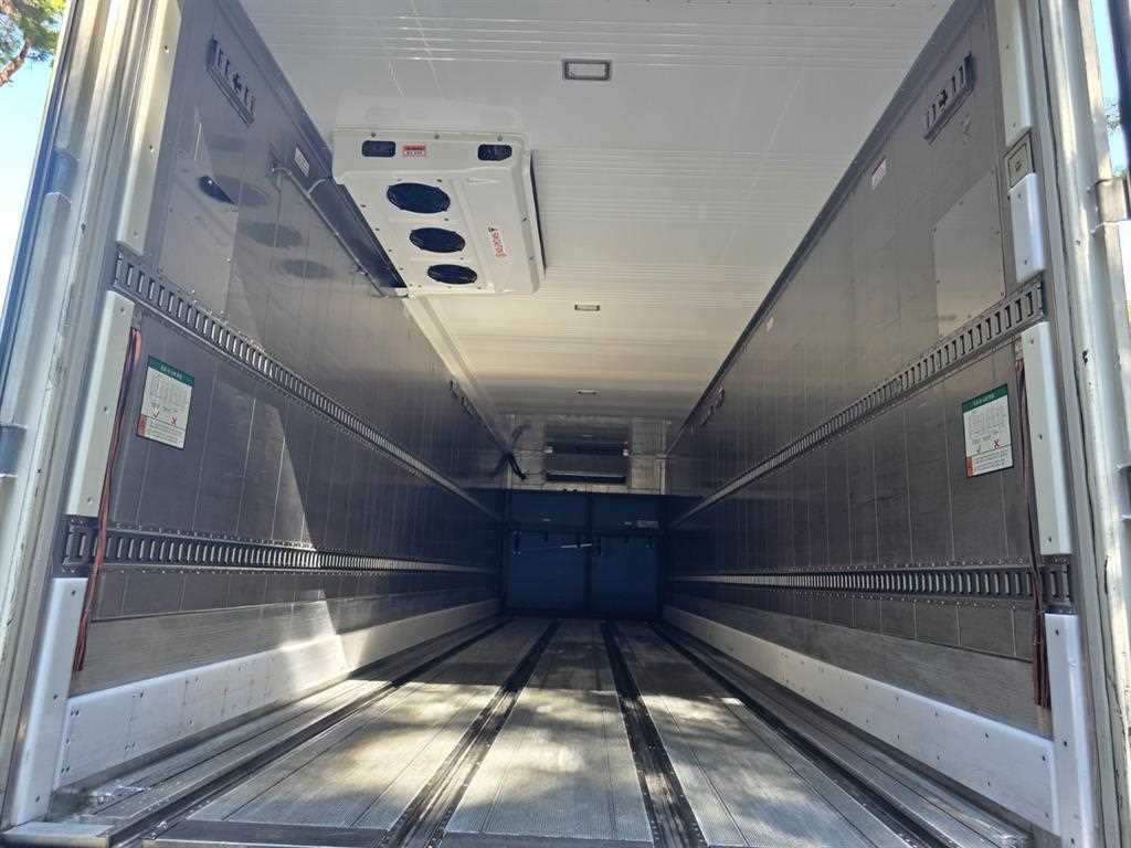 현대 8.5톤 냉동탑 2024년식 주행 379,839km 오토 중고 화물차 상세 이미지 8