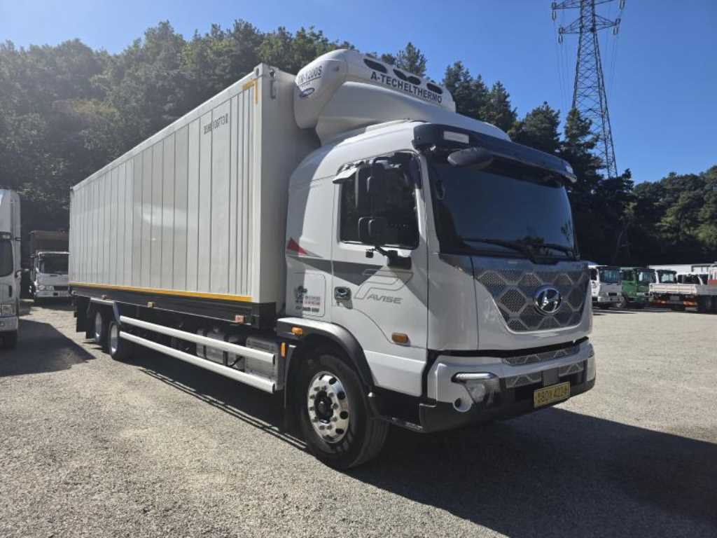 현대 8.5톤 냉동탑 2024년식 주행 379,839km 오토 중고 화물차 상세 이미지 3