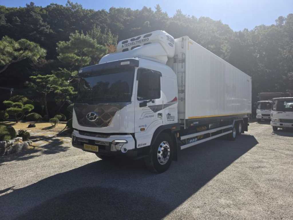 현대 8.5톤 냉동탑 2024년식 주행 379,839km 오토 중고 화물차 상세 이미지 2