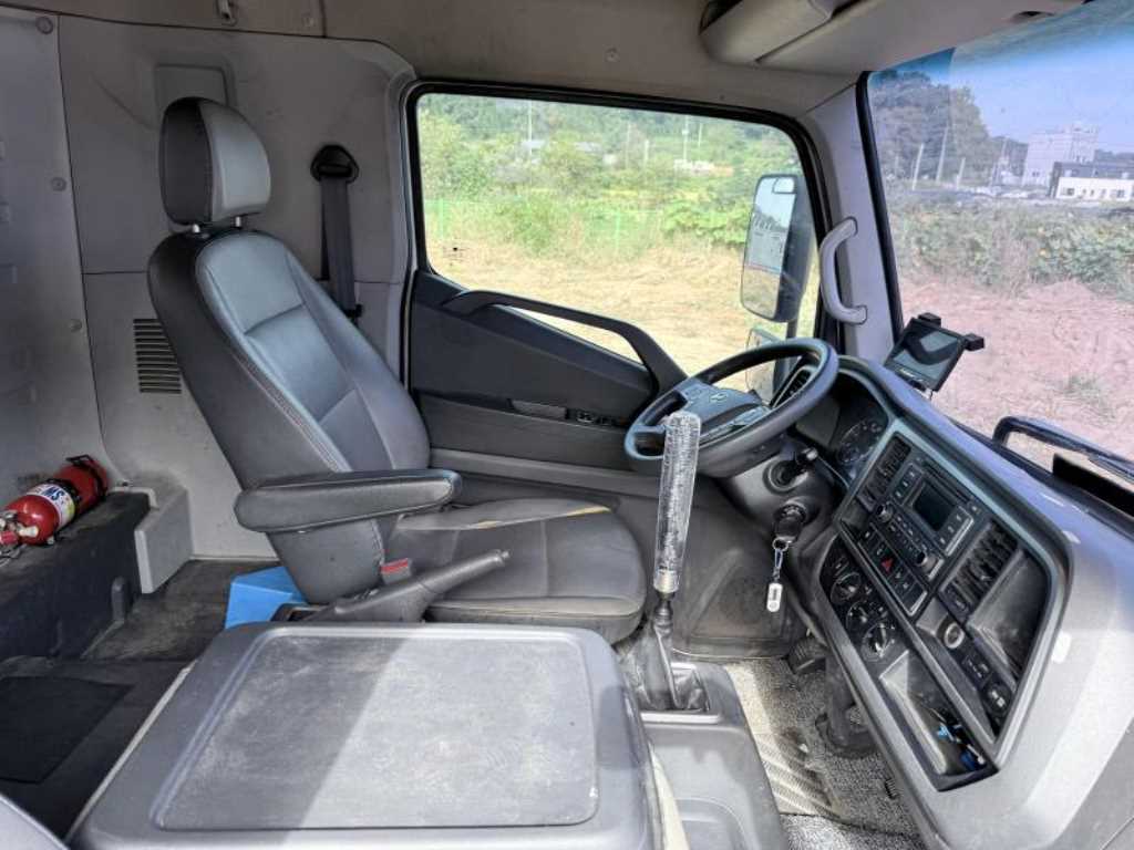 현대 3.5톤 익스 하이내장탑 파워게이트 2018년식 주행 277,000km 중고 화물차 익스탑 상세 이미지 12
