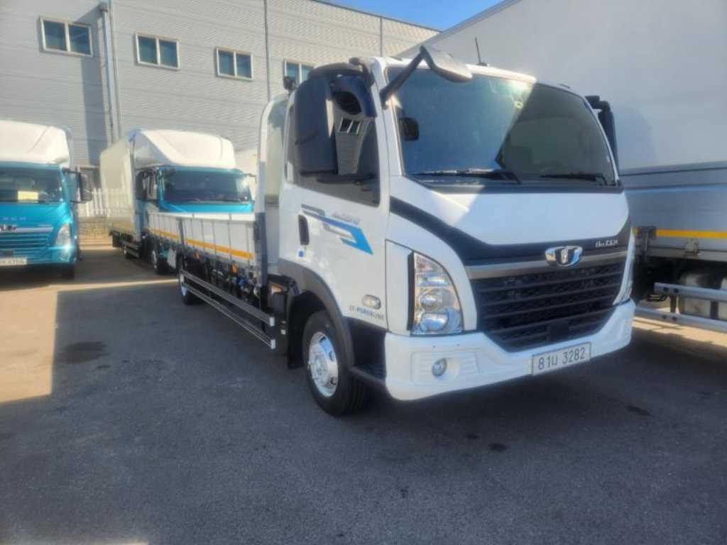 더 쎈 3.5톤 카고 2023년식 주행 32,357km 중고 화물차 상세 이미지 3