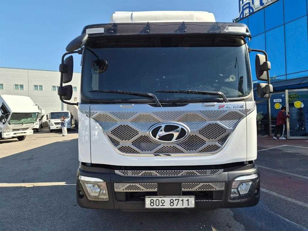현대 파비스 8톤 후축 써브 냉동탑 2025년식 주행 142,186km 오토 상세 이미지 2