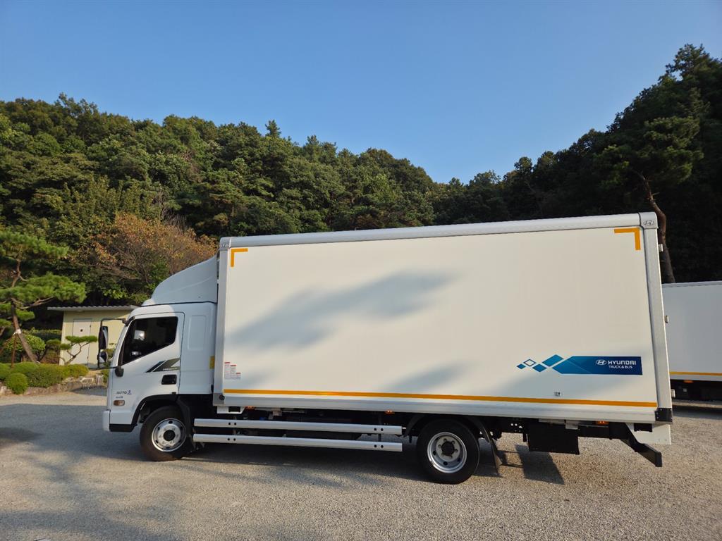 현대 3.5톤 냉장윙바디 2024년식 주행 139,041km 상세 이미지 4