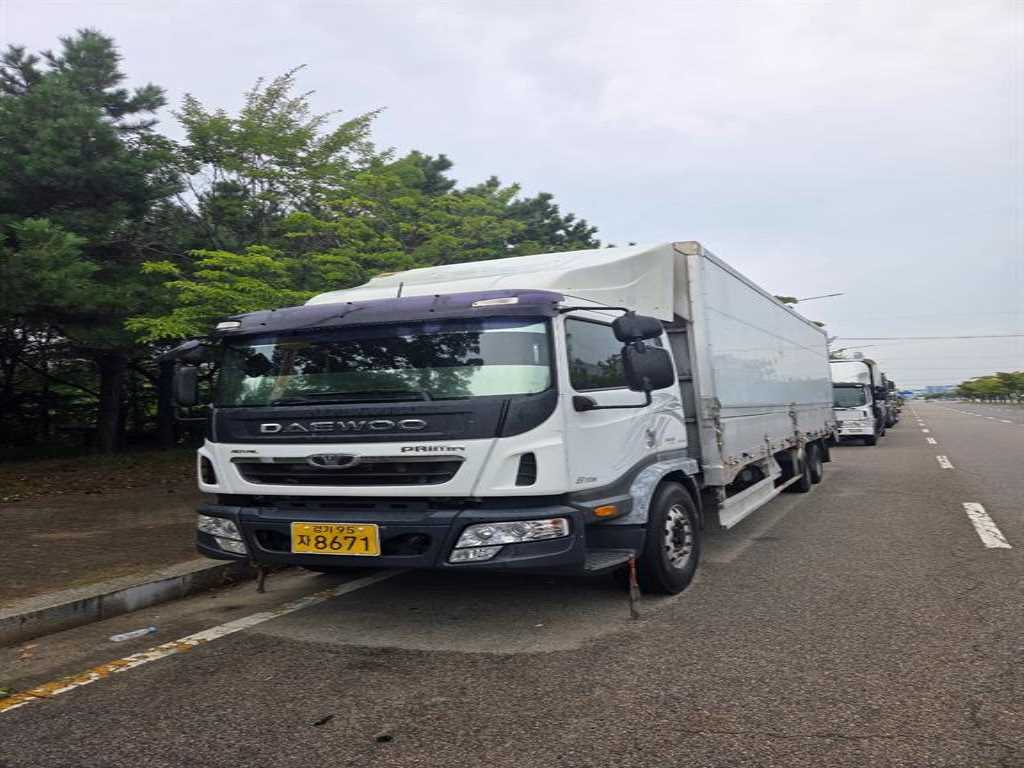 대우 프리마 6.5톤 윙바디 2015년식 주행 956,765km 대표 이미지