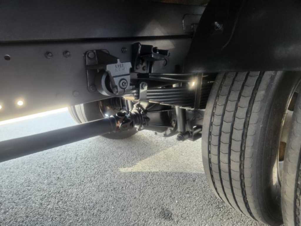 더 쎈 3.5톤 카고 2023년식 주행 32,357km 중고 화물차 상세 이미지 14