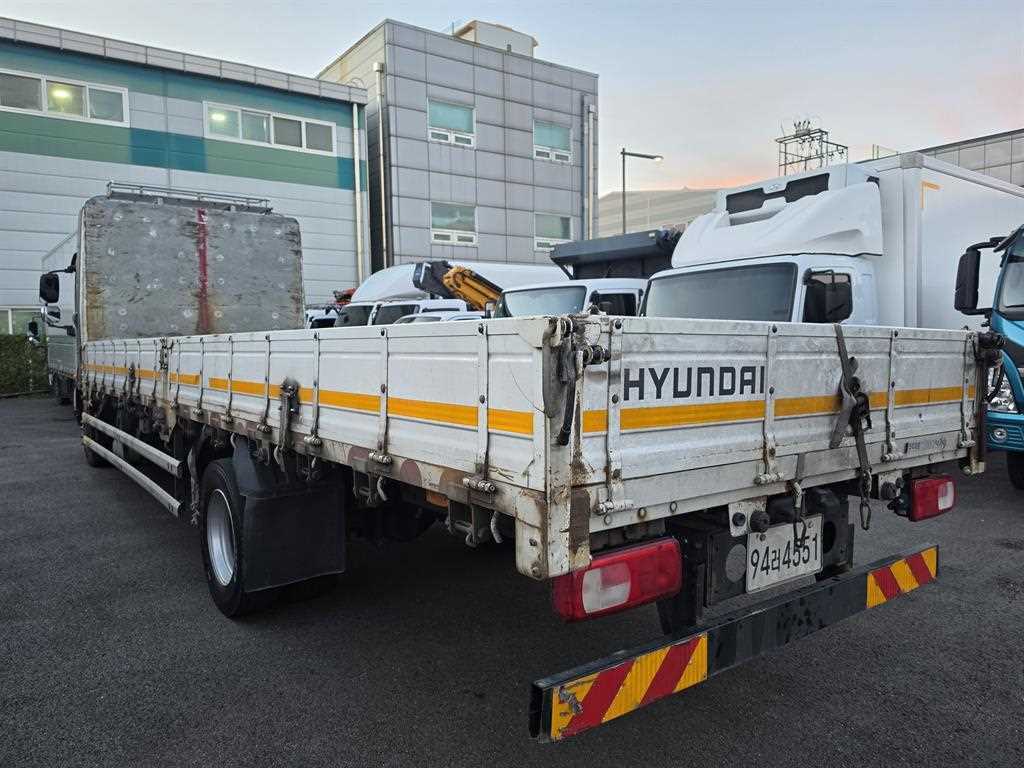 현대 메가트럭 5.5톤 카고 2023년식 주행 309,653km 중고 화물차 상세 이미지 4