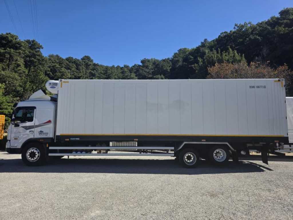 현대 8.5톤 냉동탑 2024년식 주행 379,839km 오토 중고 화물차 상세 이미지 5