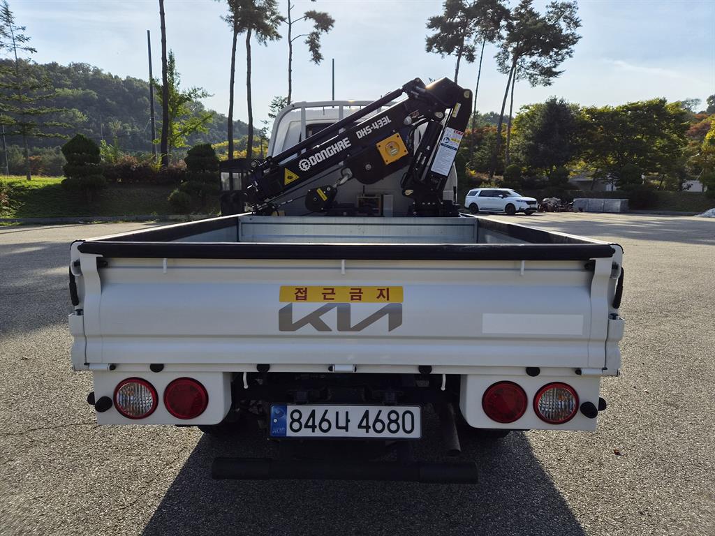 기아 더 뉴 봉고3 1톤 크레인 2024년식 주행 25,022km 상세 이미지 4