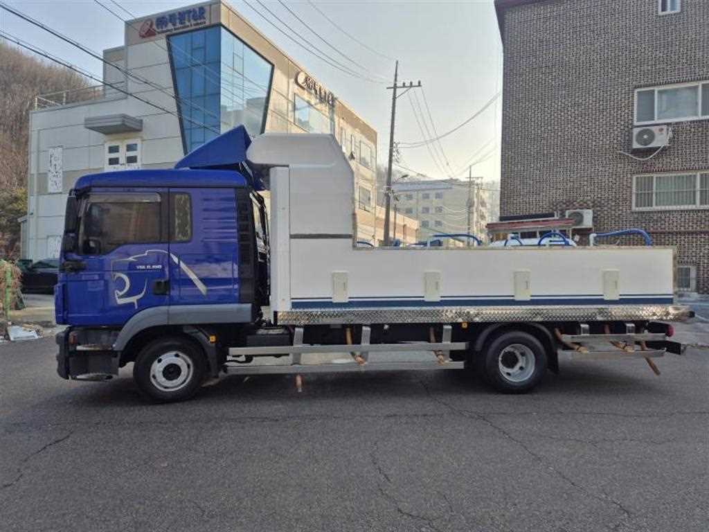 만 3.5톤 8통 활어차 2018년형 주행 197,000km 중고 화물차 상세 이미지 8
