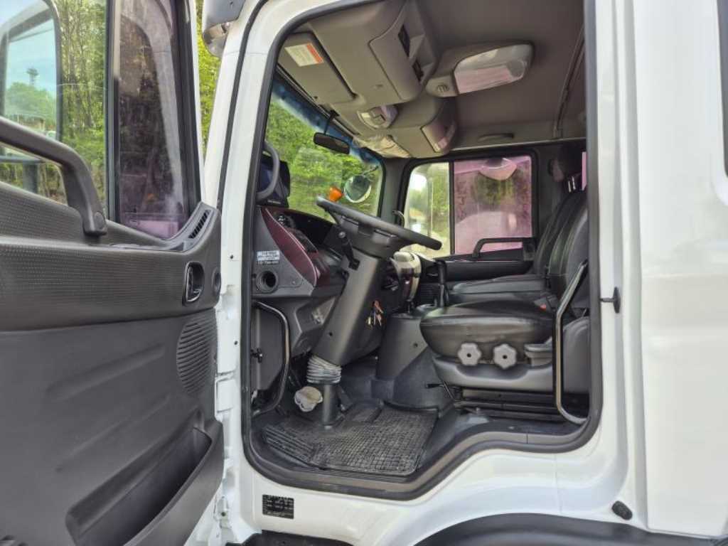 현대 메가트럭 5톤 익스탑 2013년식 주행 47,545km 중고 화물차 상세 이미지 12