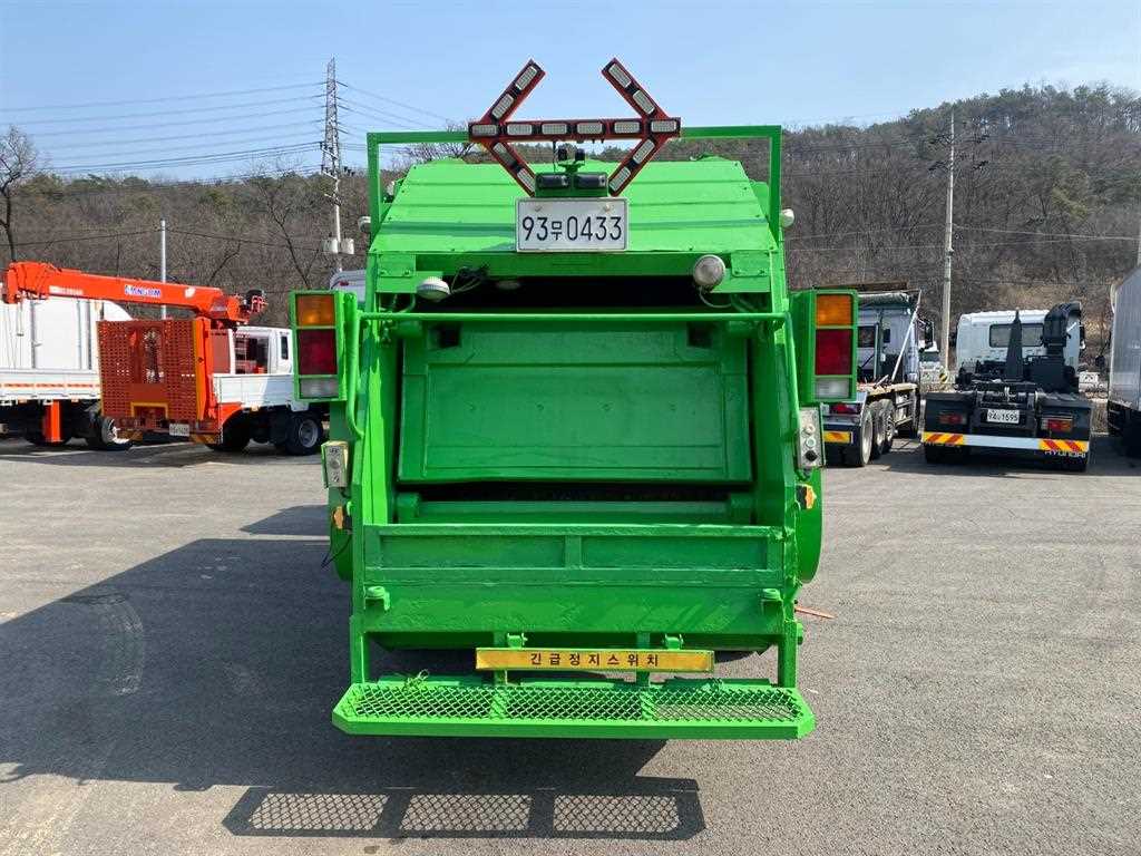 현대 메가트럭 5톤 압착식 진개차 2018년식 주행 179,964km 중고 화물차 상세 이미지 5